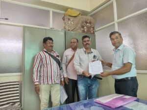 शिक्षकों की समस्याओं के निराकरण हेतु शिक्षक कांग्रेस ने सौंपा ज्ञापन