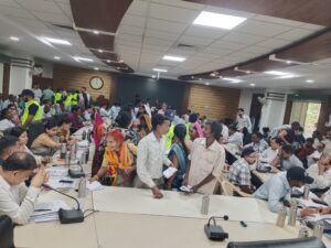 जमीन विवाद, पारिवारिक मामलों से लेकर मेट्रो और बस किराया तक—जनसुनवाई में उठे बड़े मुद्दे,